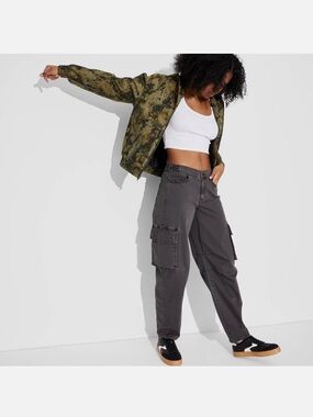 Wild Fable Small Mid Rise Barrel Cargo Pants- NWT